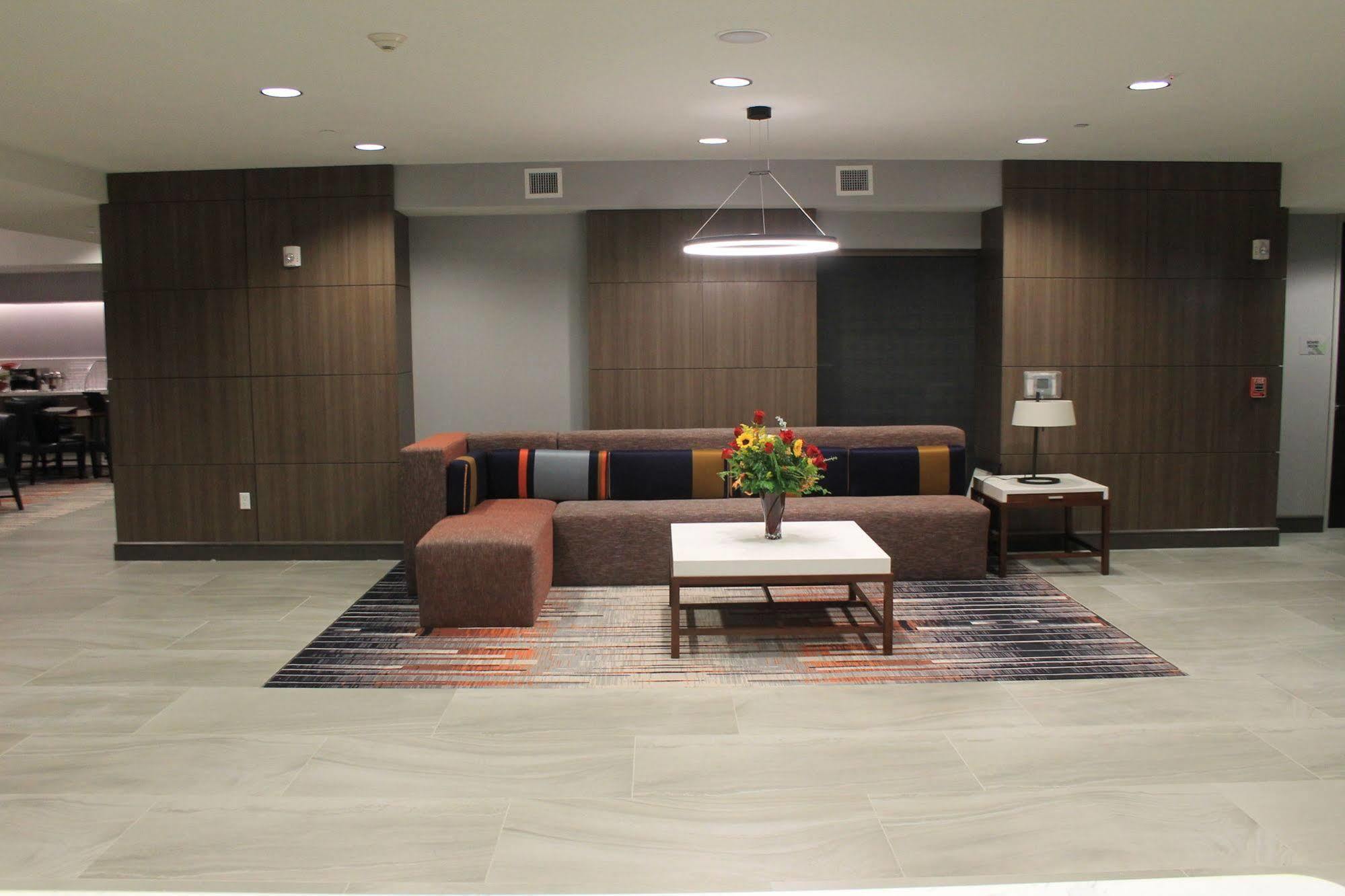 Wingate By Wyndham San Angelo Hotel Екстериор снимка